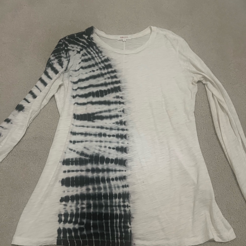 Goldie white and navy long sleeve tee size small